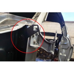 Montare aripa pe stâlpul A, stânga 67-68