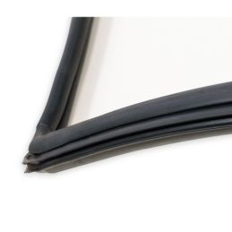 Uszczelka przedniej szyby (koniecznie zakładaj z uszczelniaczem) 64-68