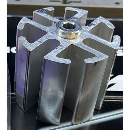 Entretoise de ventilateur en aluminium Hayden, 64-73