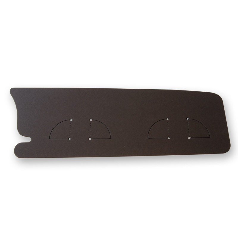Couvre-plancher de coffre gauche 67-68 Couvre-plancher de coffre gauche 67-68