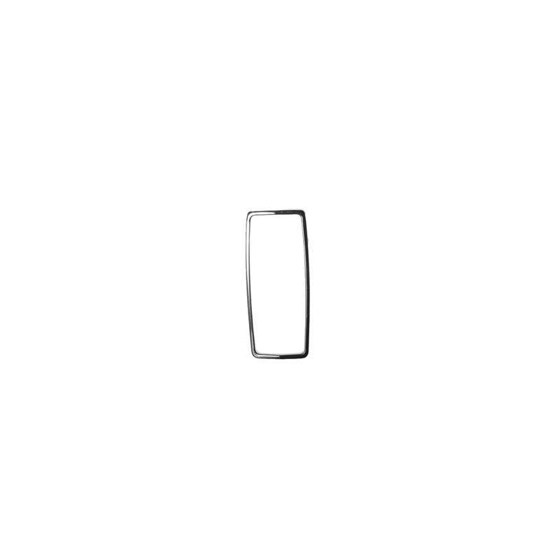 Cornice fanale posteriore (acciaio inox) 69 Cornice fanale posteriore (acciaio inox) 69