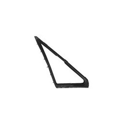 Sigillare la finestra triangolare destra 67-68
